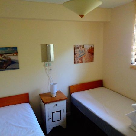 28 Yew Lodge 安姆罗斯 外观 照片