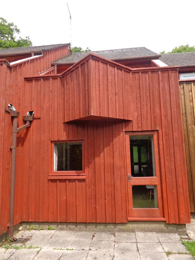 28 Yew Lodge 安姆罗斯 外观 照片
