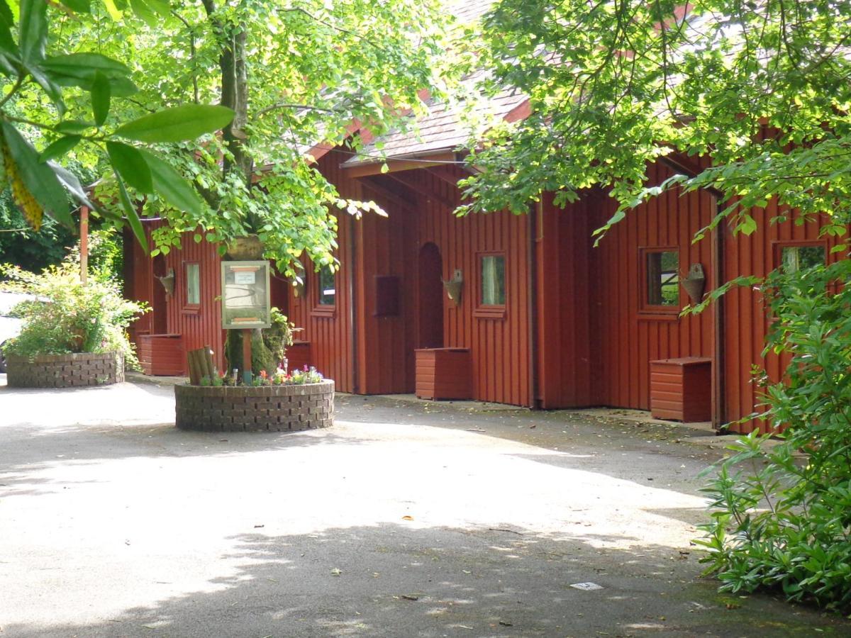 28 Yew Lodge 安姆罗斯 外观 照片