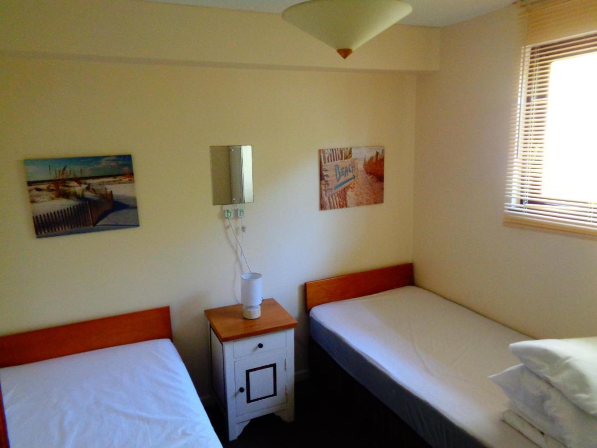 28 Yew Lodge 安姆罗斯 外观 照片